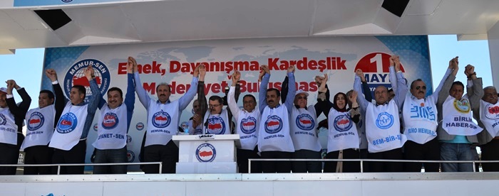 ULAŞTIRMA MEMUR-SEN 1 MAYIS'I DİYARBAKIR'DA KUTLADI.