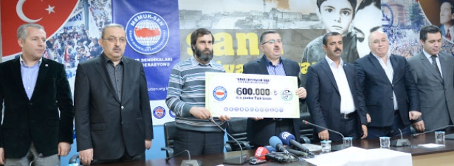 Memur-Sen’den Suriye’ye Yardım.